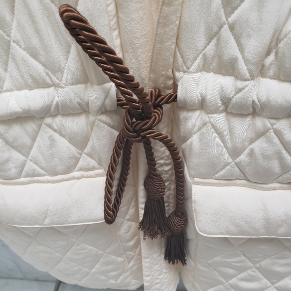 Alfred Sung Silk Quiltted Jacket Size 6 | L /XL - Picture 3 of 7